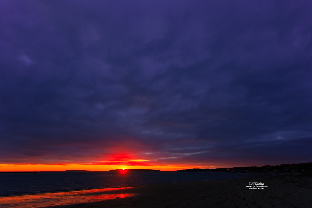 Gorgeous sunset skies tonight on Mayo beach In Wellfleet MA. Dapixara Today's Cape Cod sunsets https://dapixara.com
