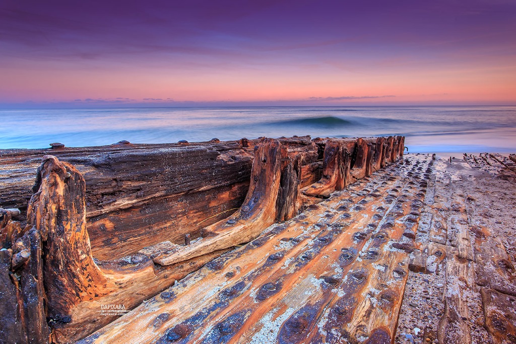 Nauset Beach Shipwreck - Tonight's Apocalyptic Sunset and New Exposed Shipwreck Montclair, December 11, 2017. Dapixara Cape Cod photos https://dapixara.com