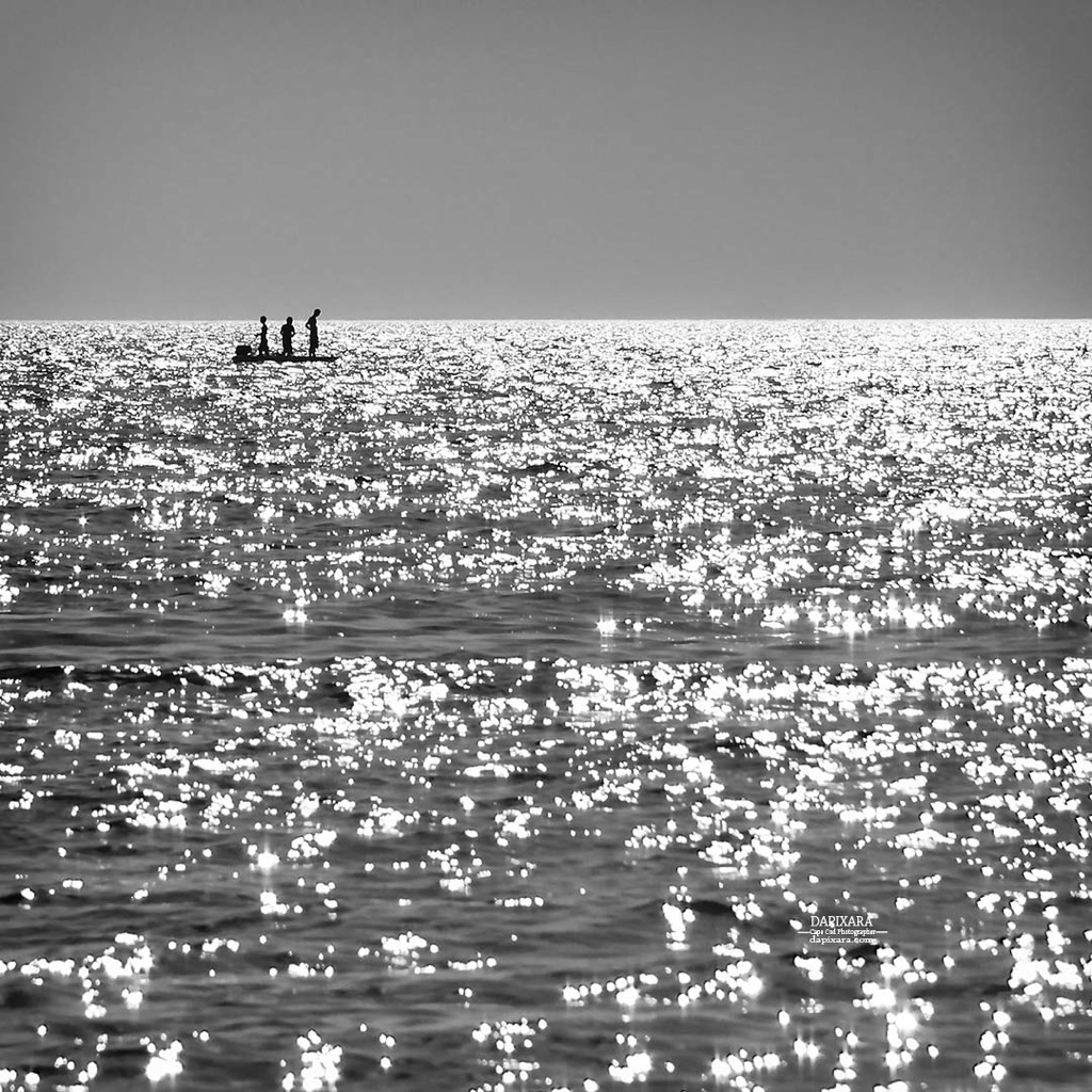 three friends Get 10% OFF on 4 Cape Cod black and white photography prints by Dapixara! https://dapixara.com
