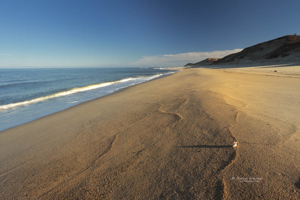Cape Cod Travel Guide :: - Head Of The Meadow beach in Truro - Cape Cod National Seashore.