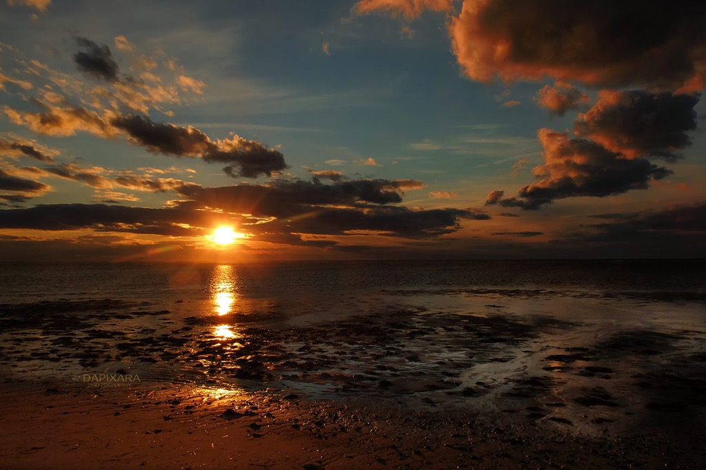 Tonight's captivating sunset from Truro, Massachusetts. Sunset at Truro beach, December 6, 2018. © Dapixara