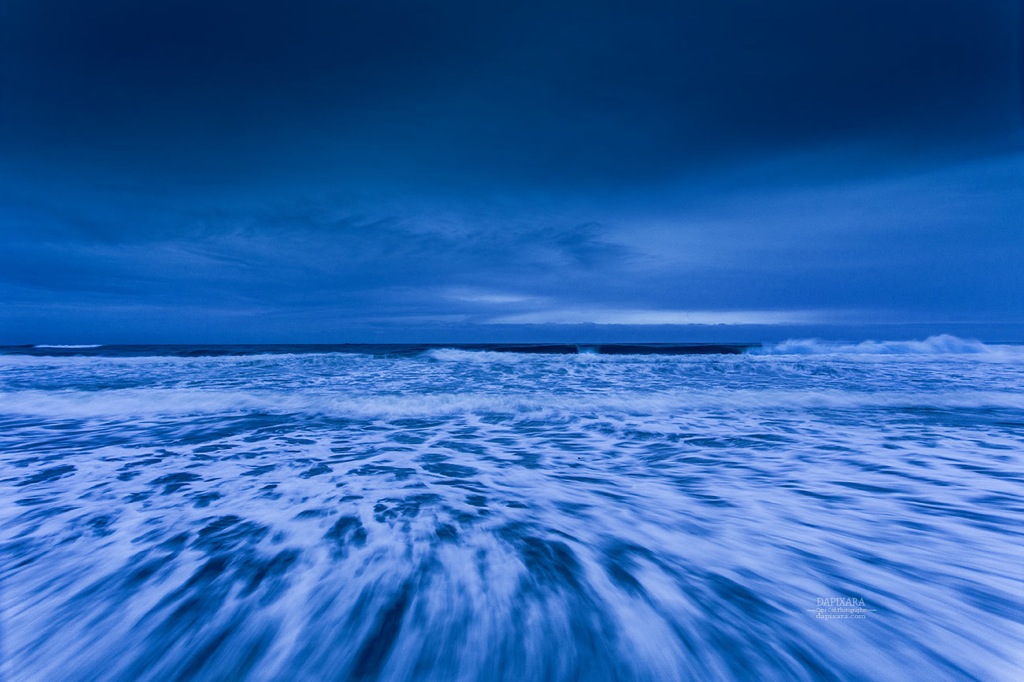 It's overcast today but the Ocean is playful. Nauset beach in Orleans Cape Cod, Massachusetts. Photo by Dapixara https://dapixara.com