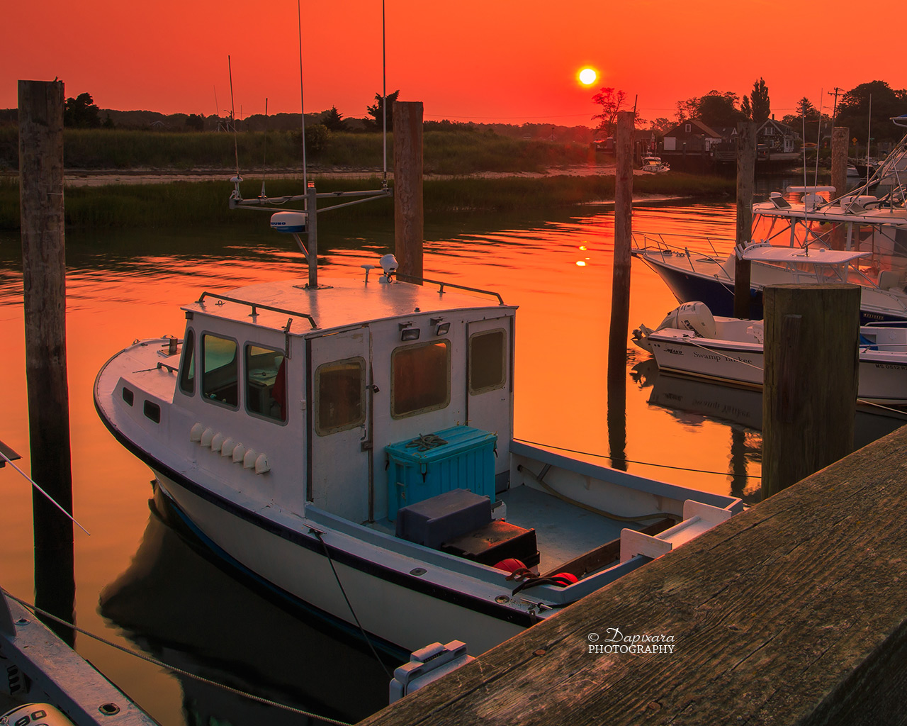 Sunrise on Rock Harbor. © Dapixara.
