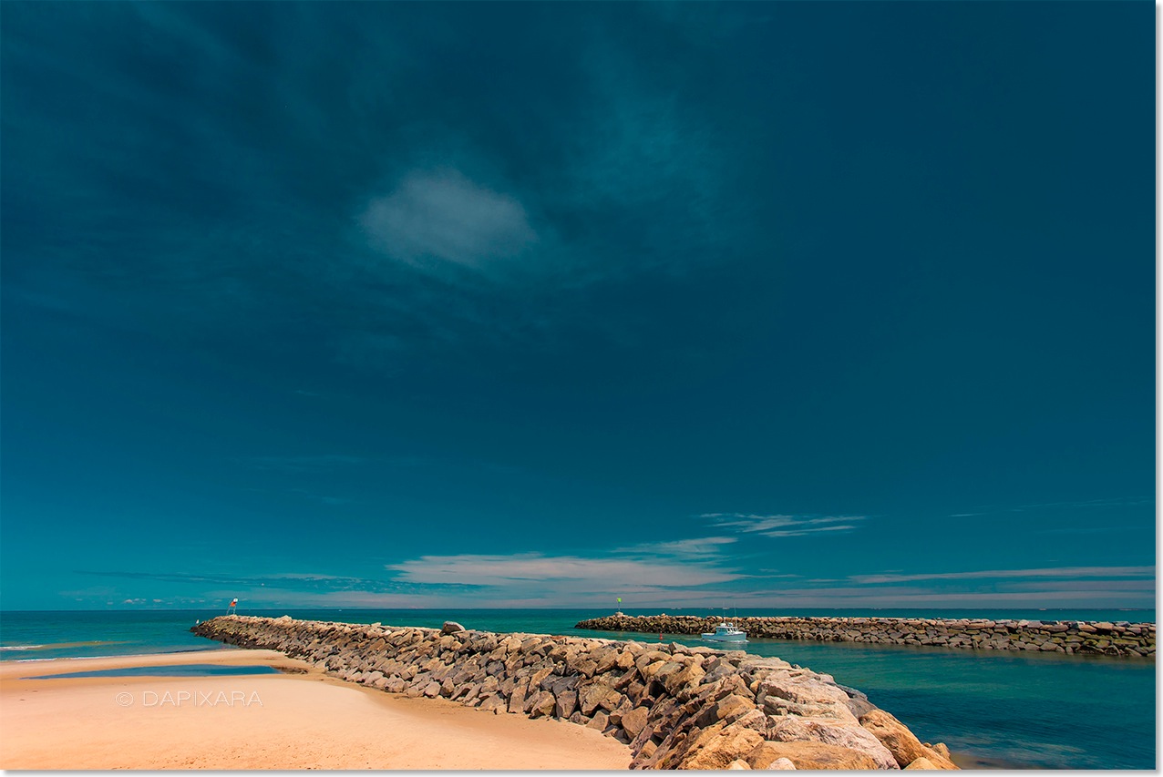 Fishing boat at Sesuit Harbor, West Jetty, Dennis, Cape Cod, Photographer Dapixara.