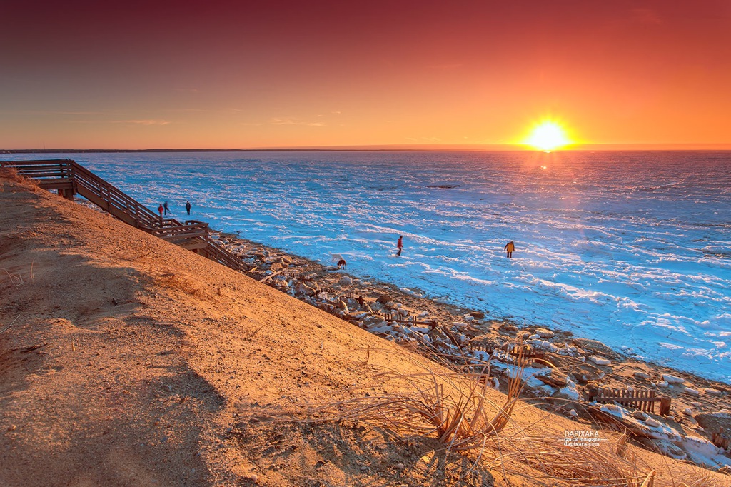 Thumpertown Beach :: Cape Cod, Massachusetts. Tonight's Grand sunset over a frozen Thumpertown beach. Dapixara photography https://dapixara.com